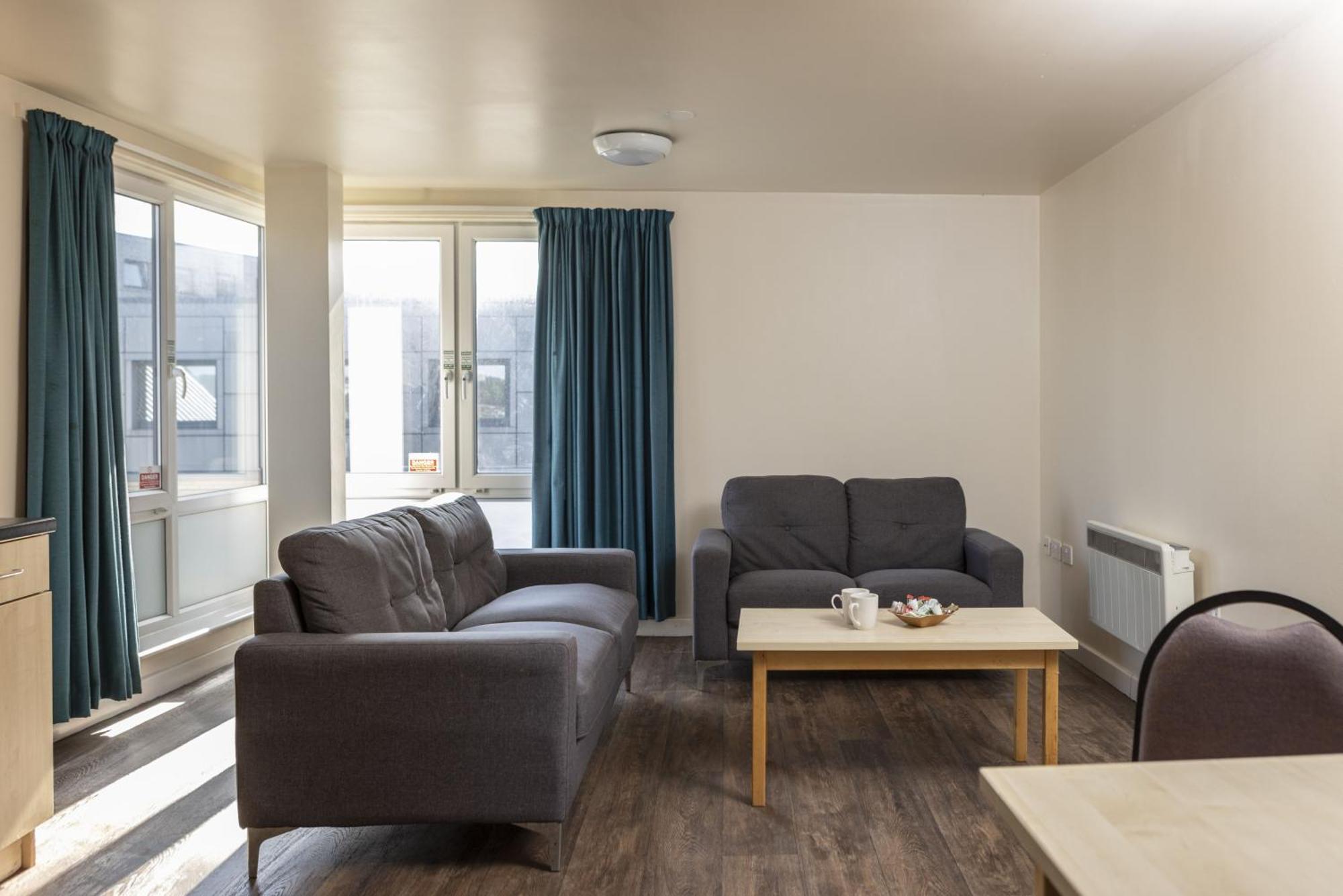 Burley Road Aparthotel Leeds  Buitenkant foto