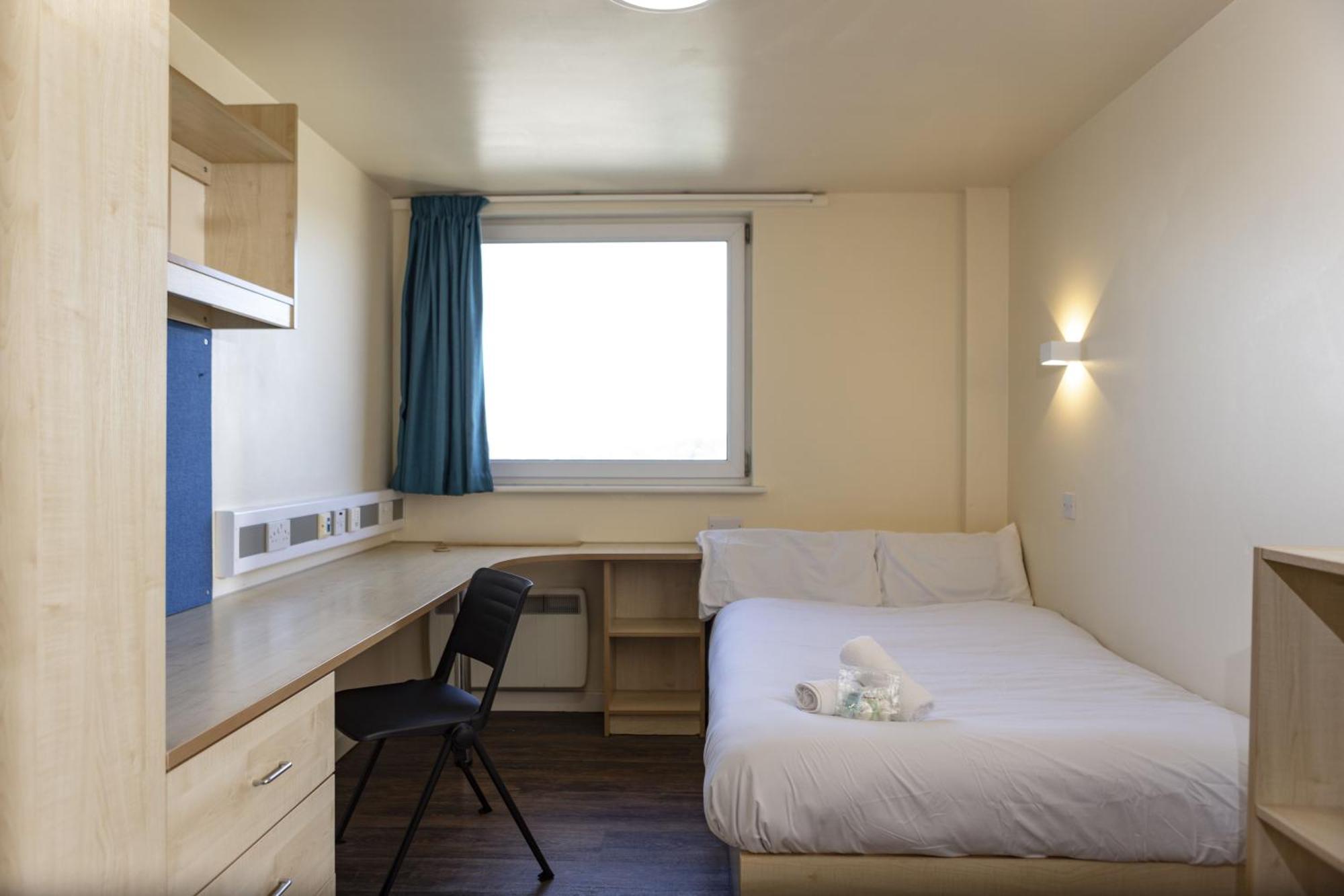 Burley Road Aparthotel Leeds  Buitenkant foto