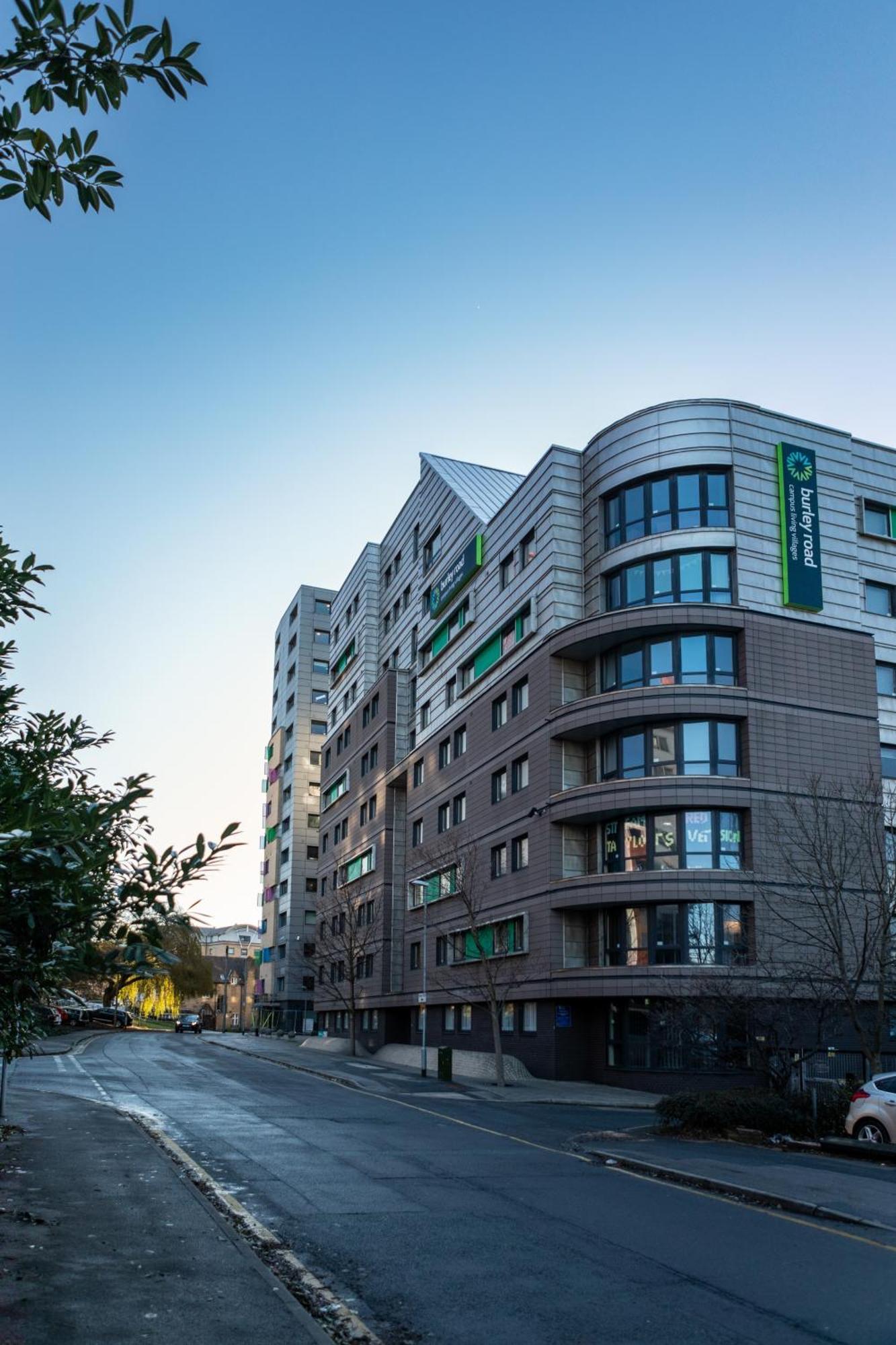 Burley Road Aparthotel Leeds  Buitenkant foto